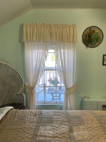 Tombstone Bordello Bed & Breakfast Exterior photo